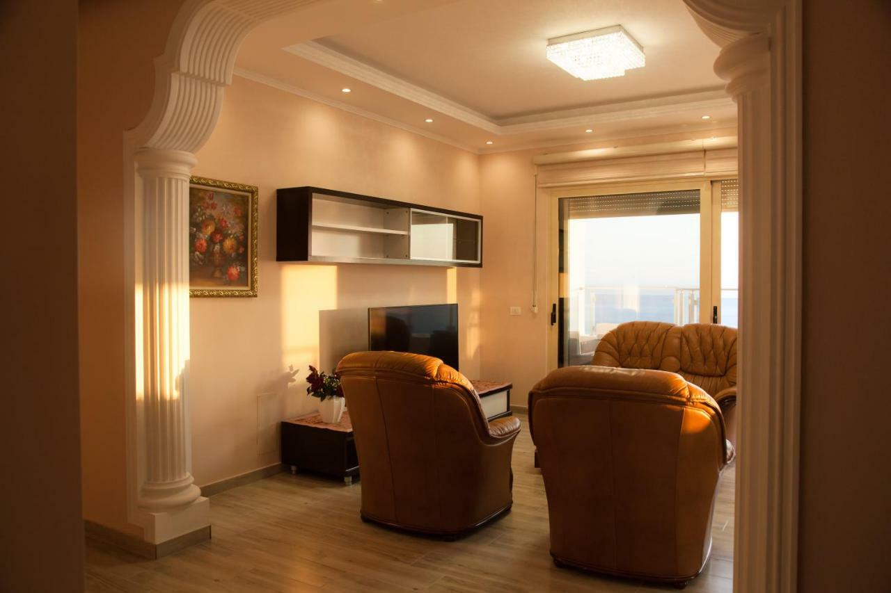 Adriatic Seaview Apartment Durrës Esterno foto